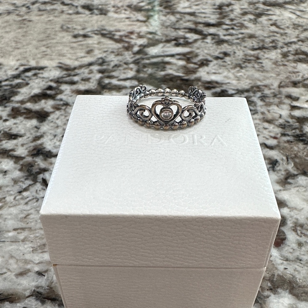 Pandora Princess Tiara Crown Ring